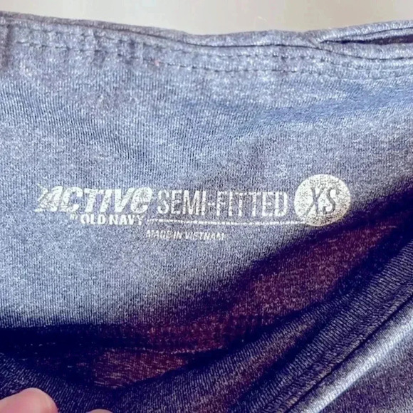 Set of 3 tanks tops and grey leggings Old Navy workout bundle! - Picture 5 of 8